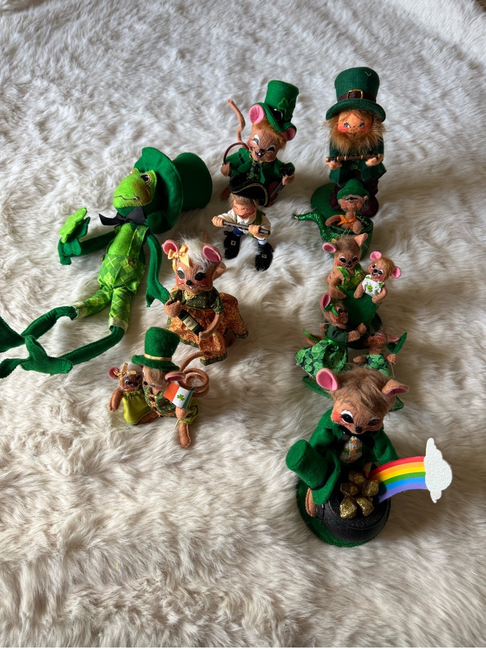 Annalee St. Patrick's Day Mouse
Doll Lot of 5 Leprechaun 
2021-2022